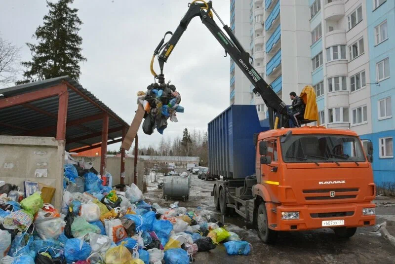 Вывоз бытового мусора в Красном Сулине с погрузкой в октябре