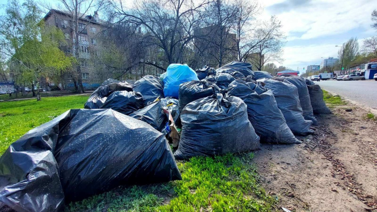 Вывоз и утилизация мусора после субботника в Красном Сулине в октябре