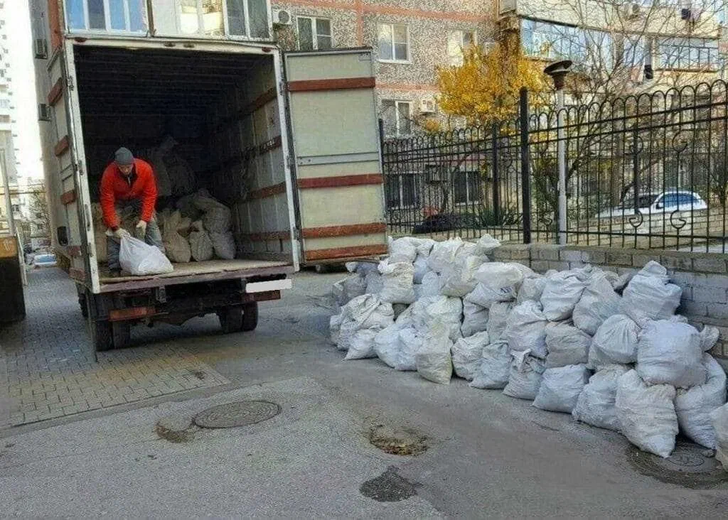 Вывоз мусора после переезда в Красном Сулине в октябре